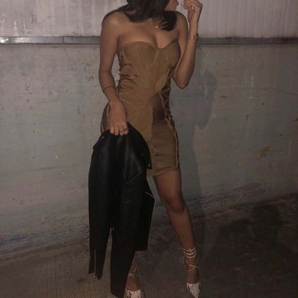 SOLD ON DEPOP‼️ Light tan strapless bandage dress - Picture 4 of 5